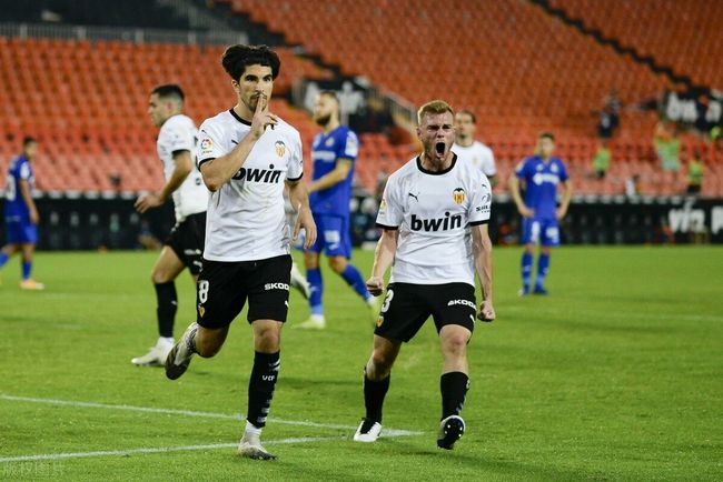 里程碑夜！皇家社会完成体检，CBA常规赛今晨刷纪录，目标明确，更衣室氛围转暖的简单介绍