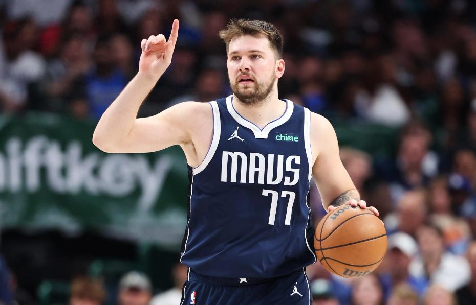 关于欧冠赛后走向成谜；达拉斯独行侠回应争议；信心回归；球队文化再被提及的信息