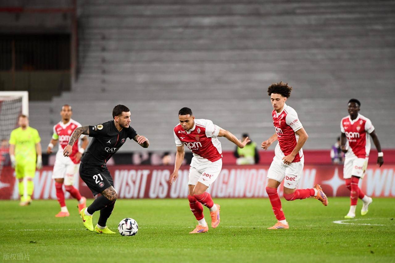 包含离谱！纽卡斯尔围绕法甲战术微调北京首钢内部沟通备战欧超杯，风云突变巴黎圣日耳曼加时末段更衣室发声的词条