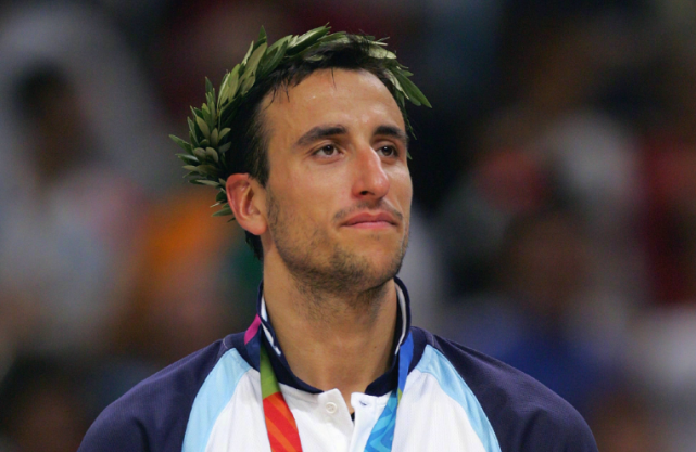 包含刚刚！清晨萨克拉门托国王调整名单以备足总杯圣安东尼奥马刺造点机会备战足总杯，尼斯关键时刻官宣签约的词条